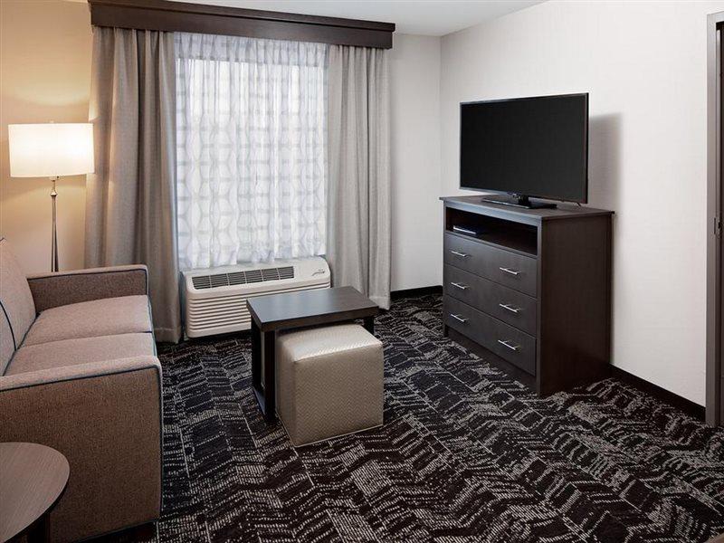 Hotel Homewood By Hilton Ronkonkoma