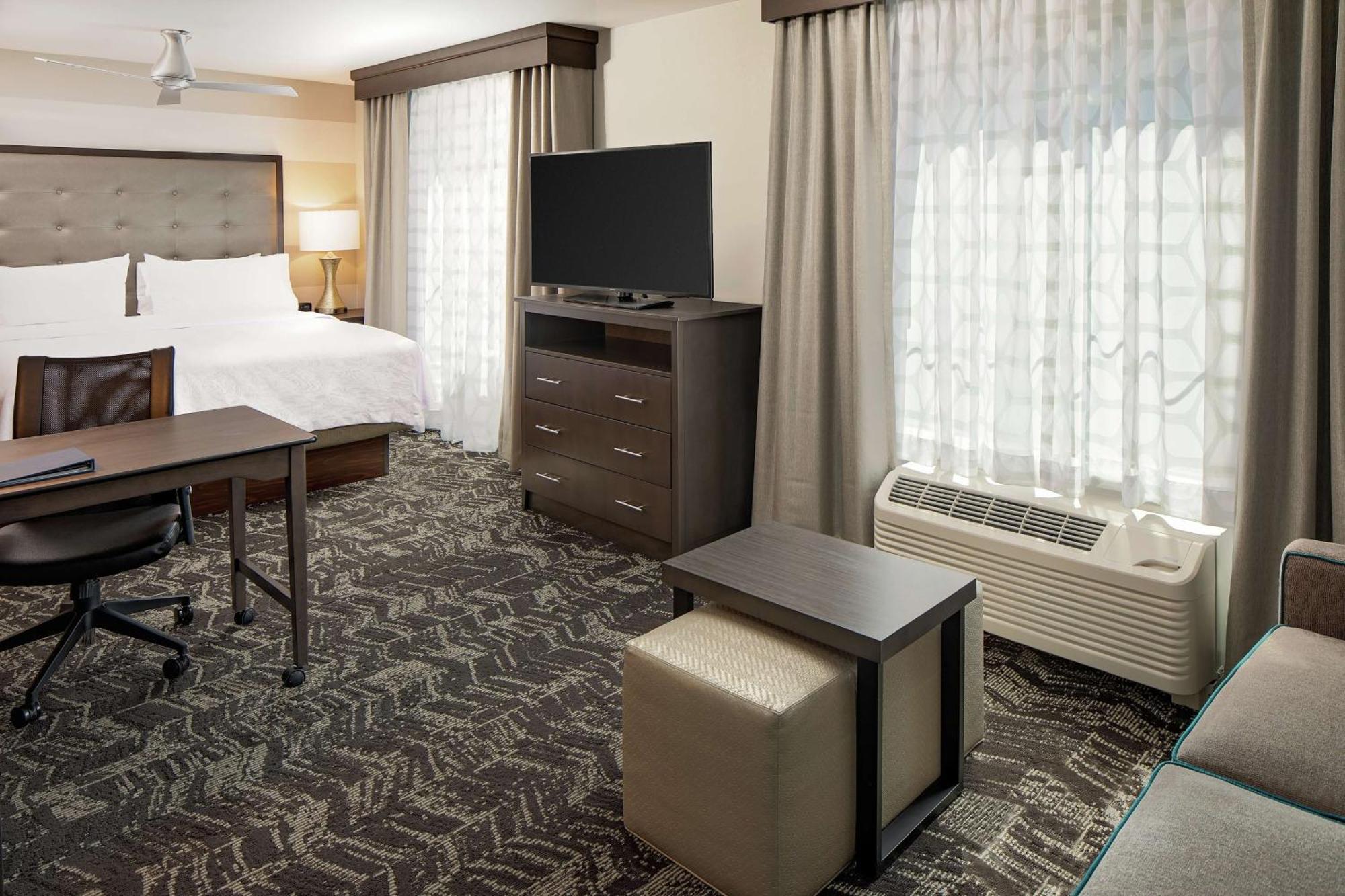 Hotel Homewood By Hilton Ronkonkoma